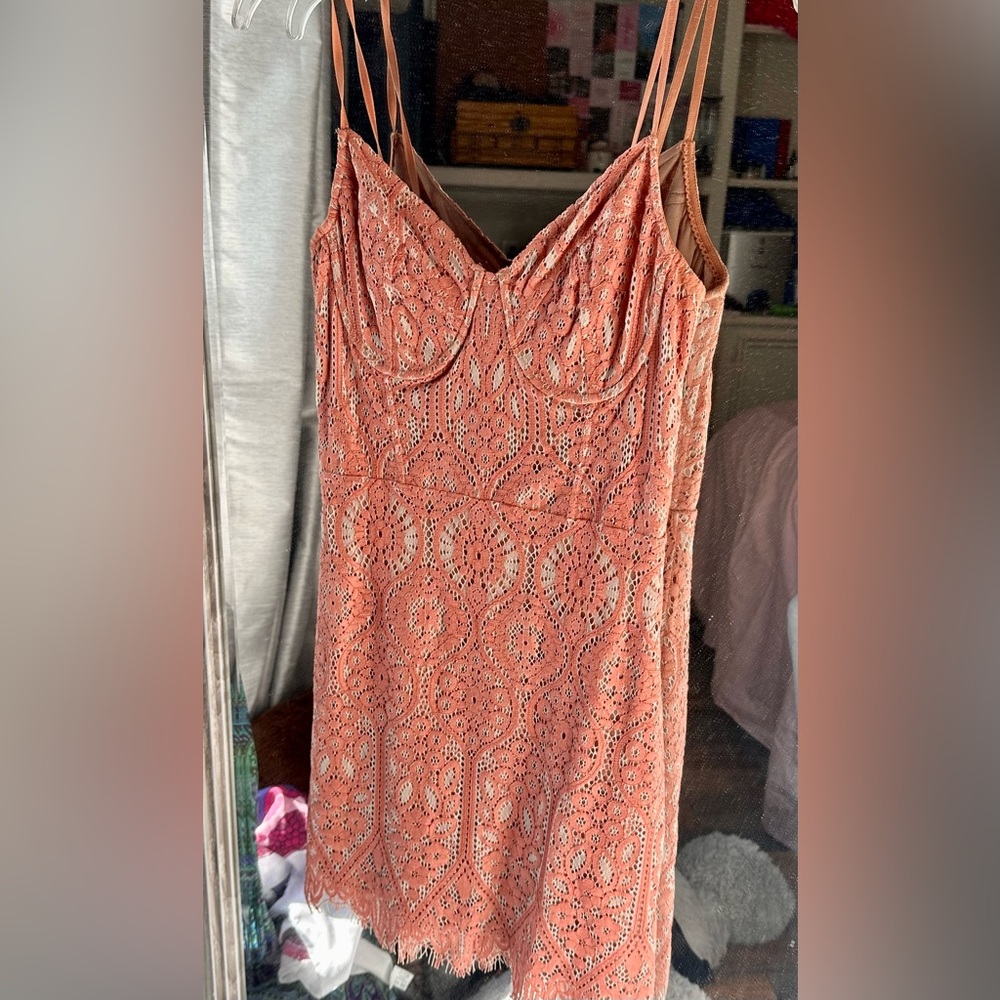 XS small nude/pink lace dress with corset style boning.